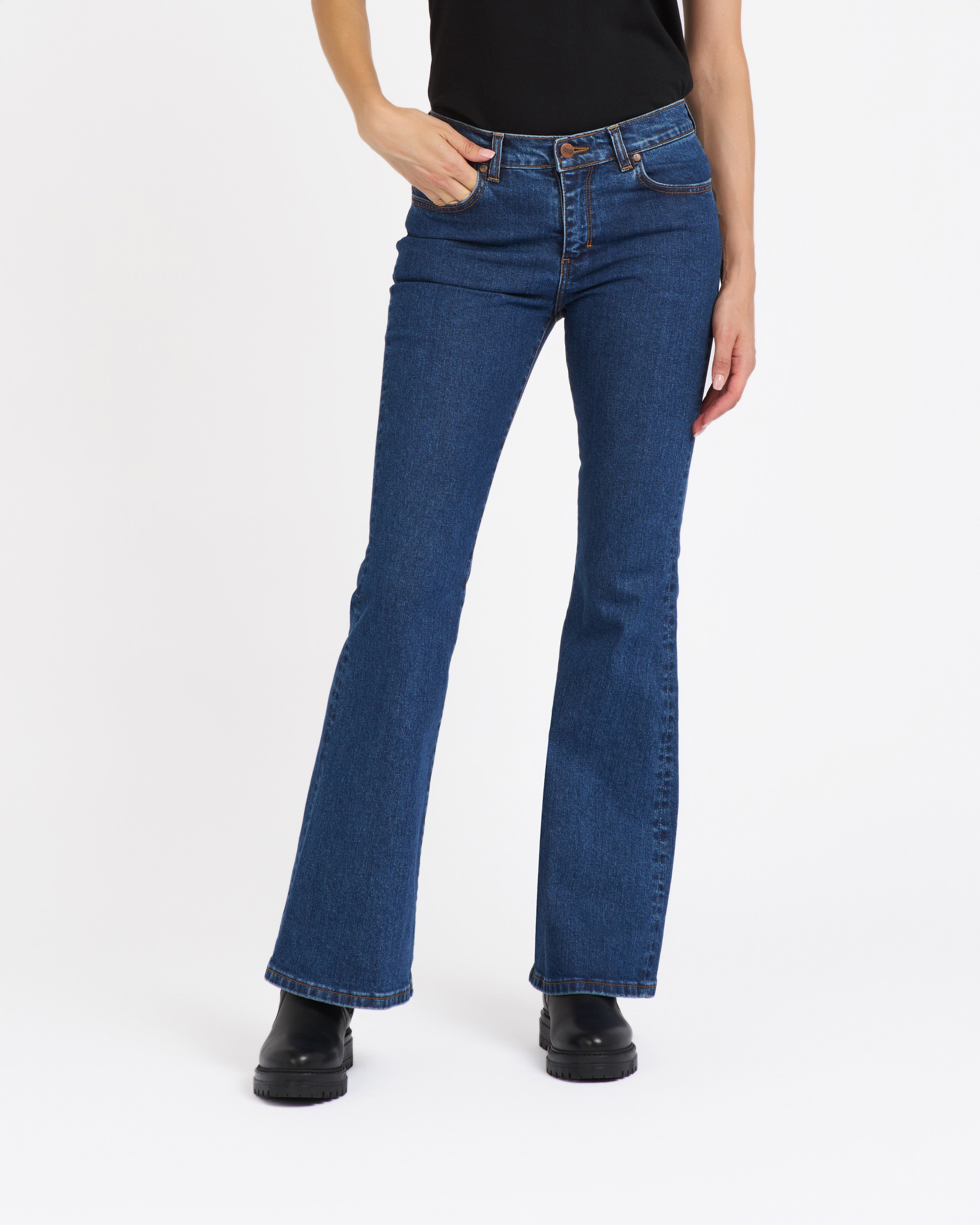 atelier-tuffery-jean-margot-femme-flare-semi-haute-stonewashed image 3
