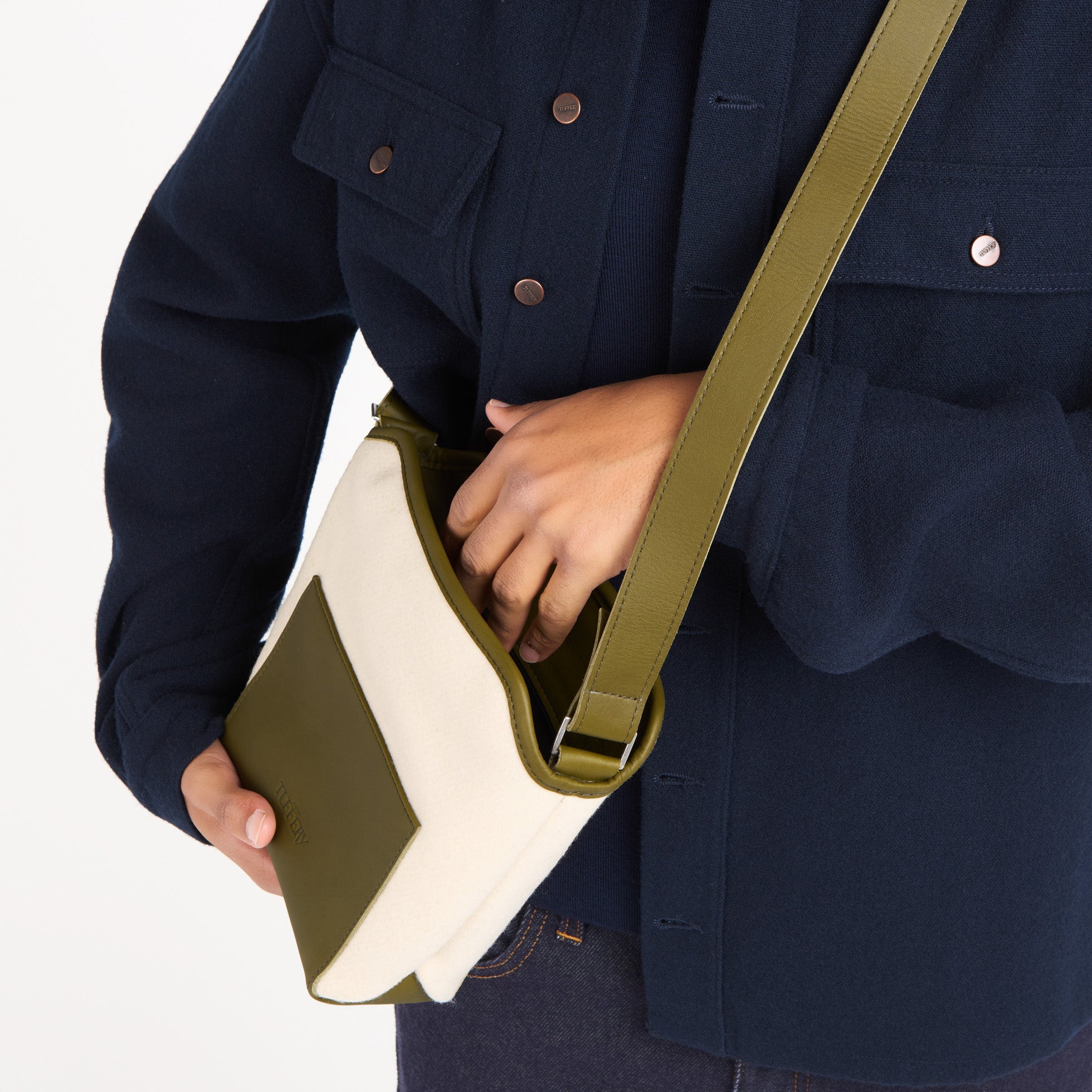 atelier-tuffery-sac-bandouli-re-cuir-et-laine-fran-aise-cru image 7