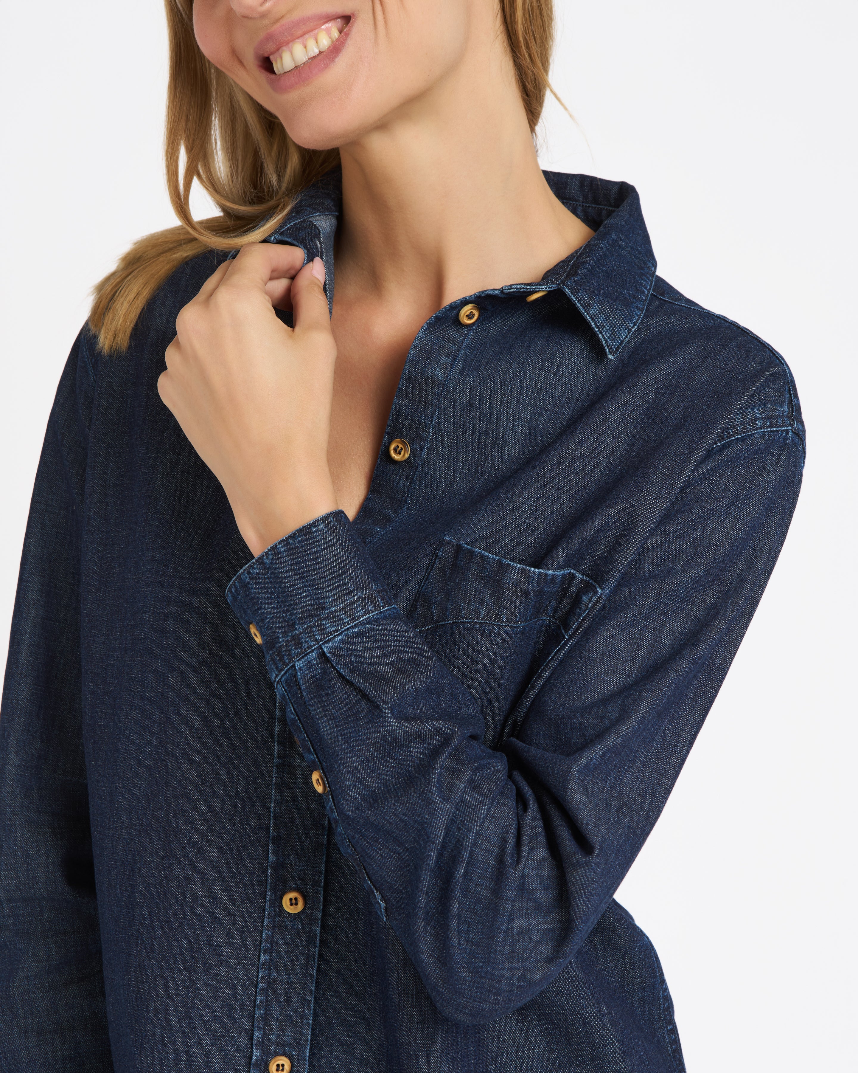 atelier-tuffery-aubrac-chemise-femme-droite-en-denim-brut image 5