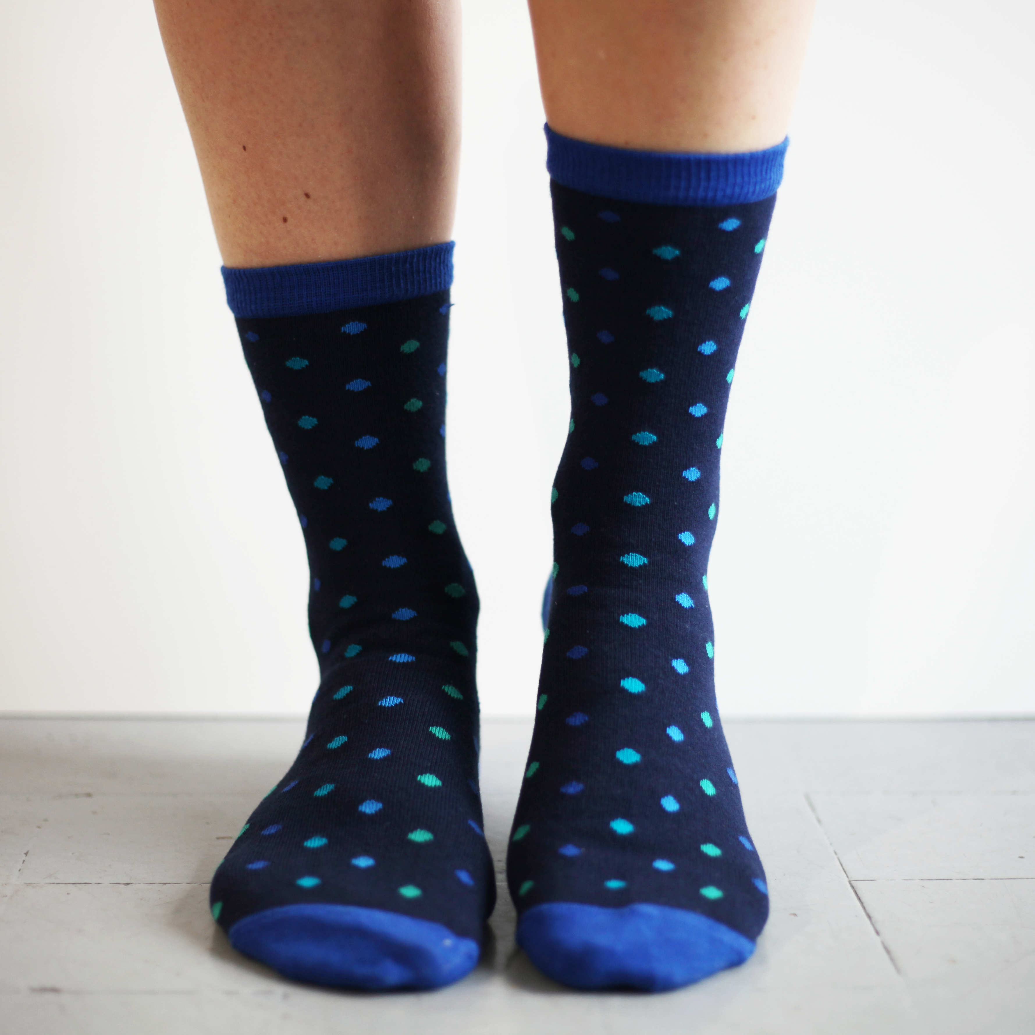 archiduchesse-bulle-d-eau-chaussettes-courtes-recycl-es-bleues image 2