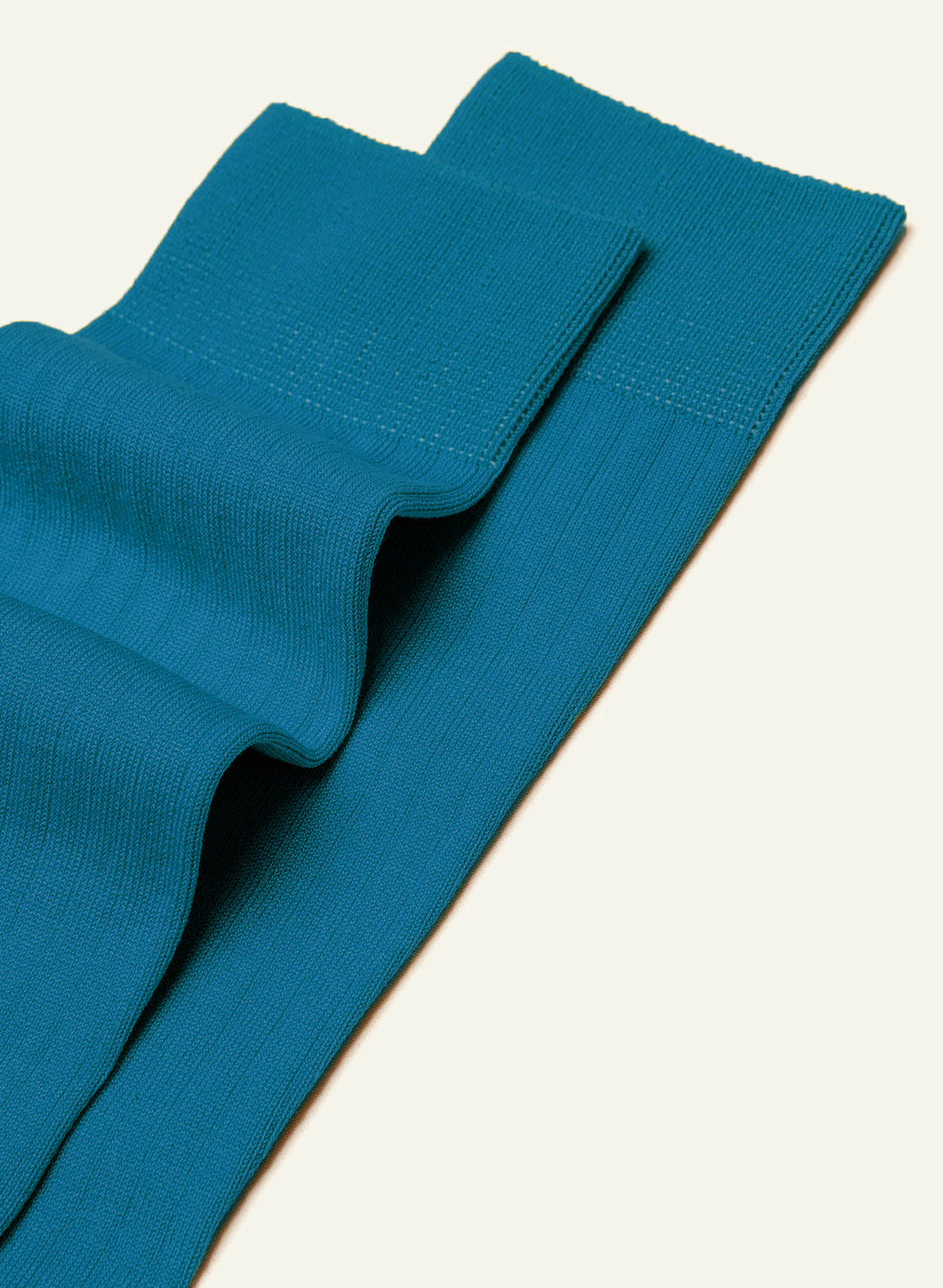archiduchesse-chaussettes-de-luxe-fil-d-cosse-bleu-p-trole-mi-hautes image 3