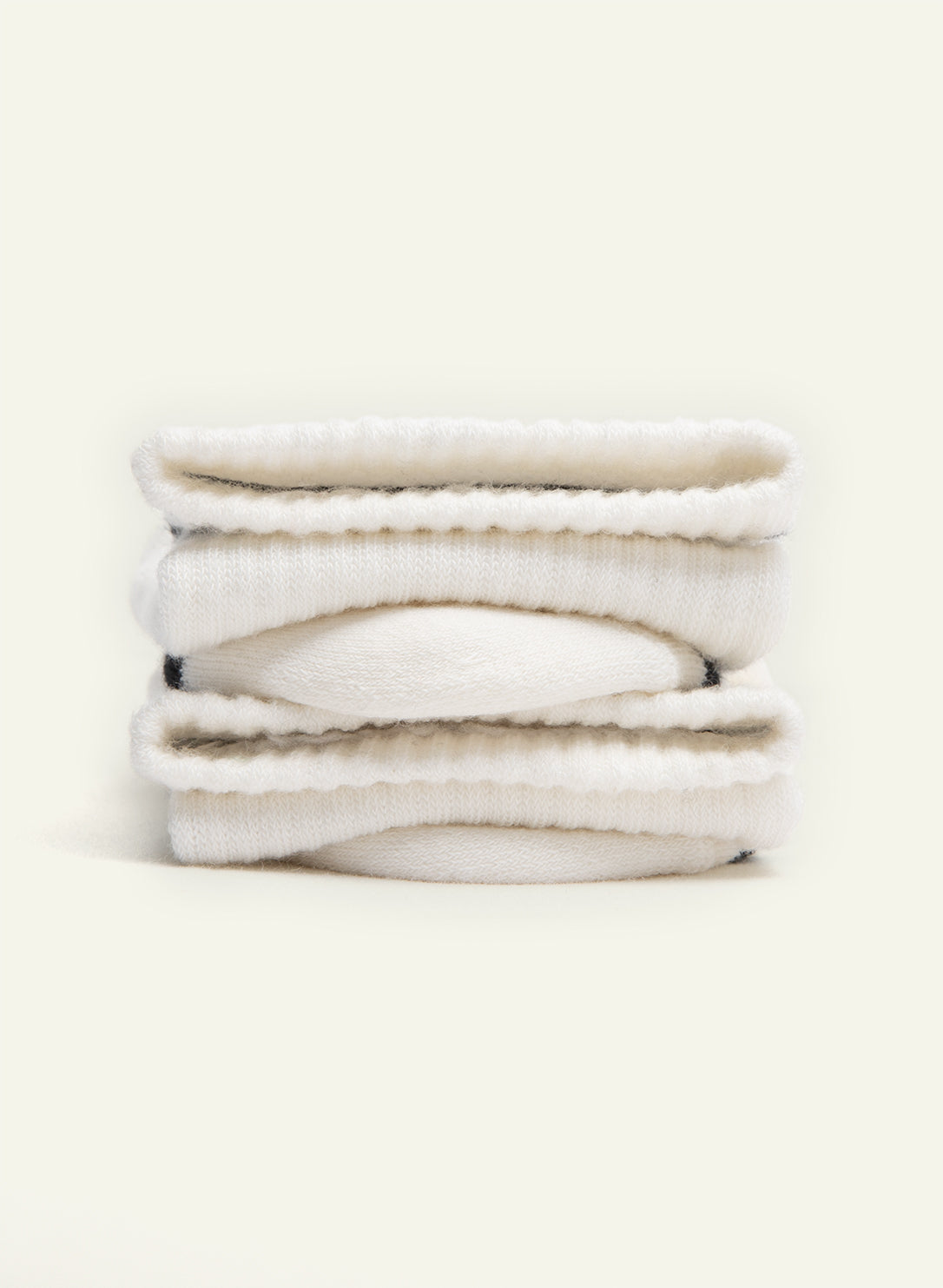 archiduchesse-bouclette-archi-sportif-chaussette-sport-blanche image 1