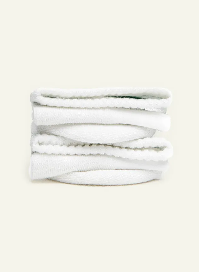 archiduchesse-bouclette-ray-e-marine-et-rouge-chaussettes-sport-blanches image 1