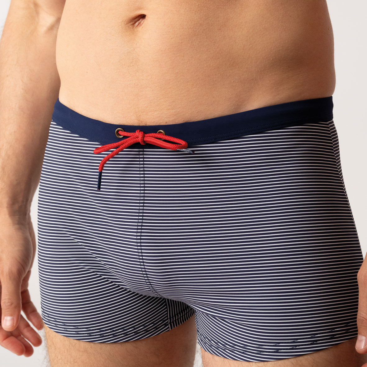 eminence-fait-en-france-boxer-de-bain-homme-fibres-recycl-es-rayures-marine image 3