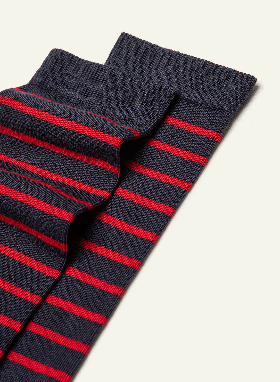 archiduchesse-sainte-marine-chaussettes-fantaisie-mi-mollet-bleu-marine-rouge image 4