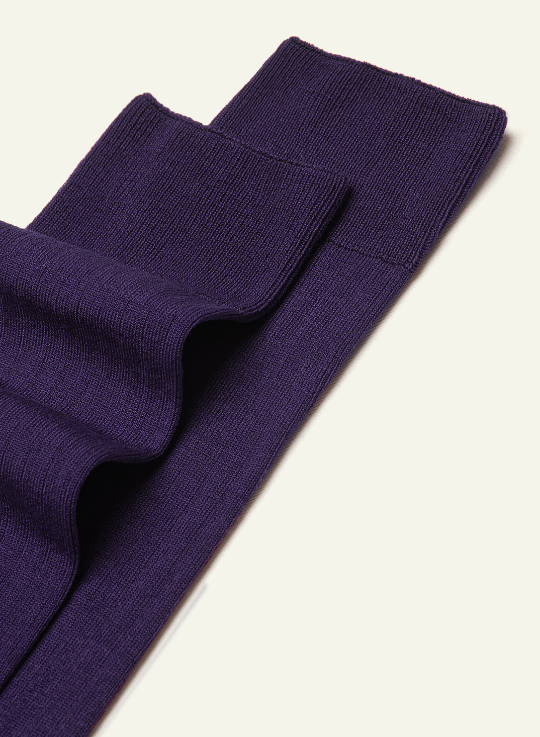 archiduchesse-myrtille-chaussettes-de-luxe-fil-d-cosse-violet-mi-mollet image 3