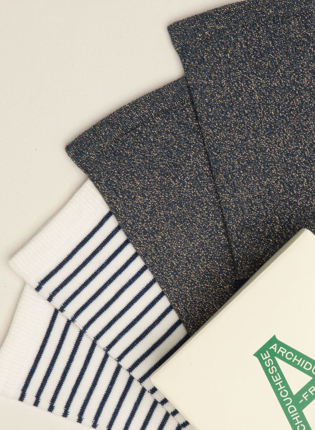 archiduchesse-duo-belle-le-bleue-paillet-e-bleu-berg-re-coffret-2-chaussettes-co image 3
