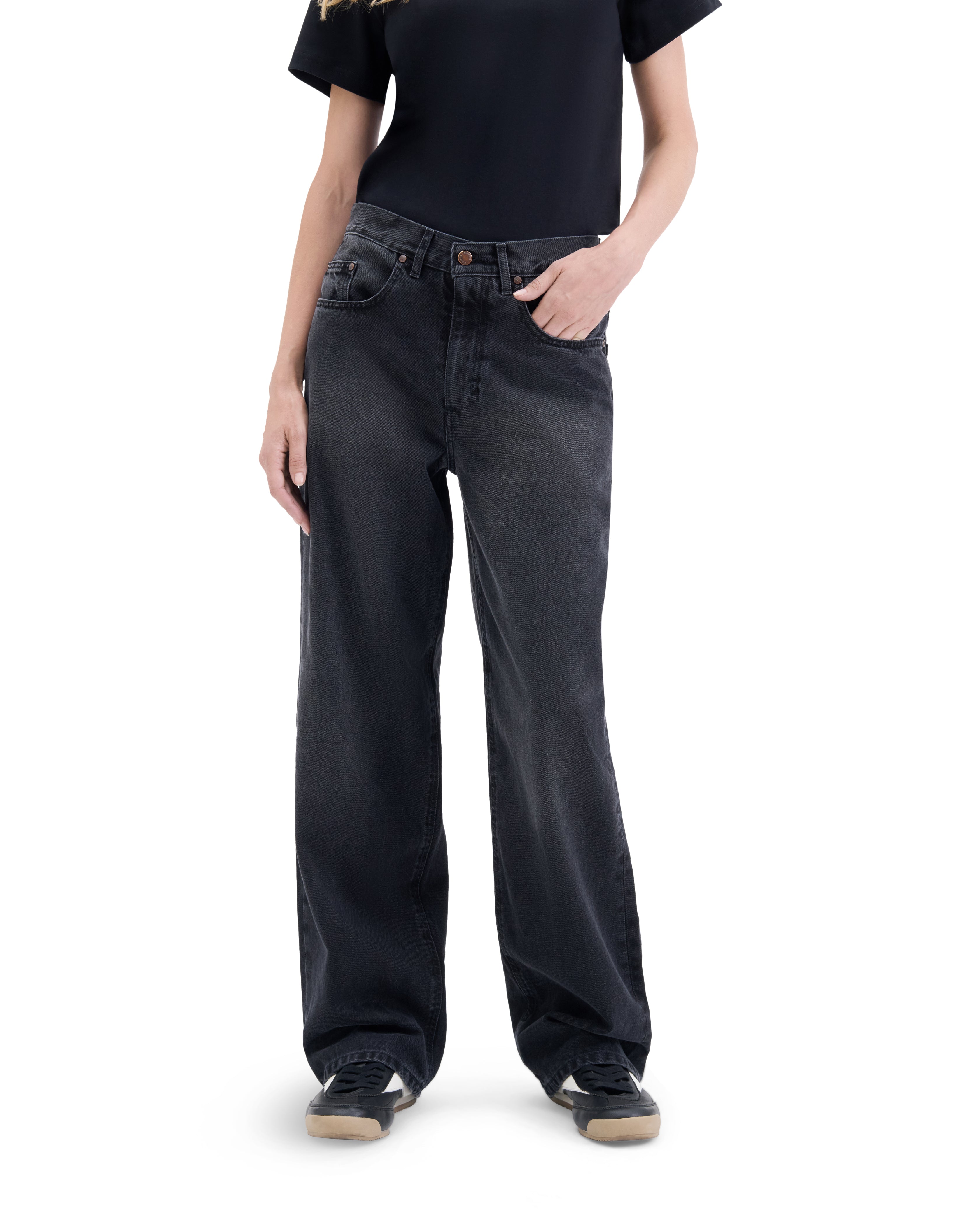 atelier-tuffery-jean-femme-baggy-gaspard-noir-d-lav image 4