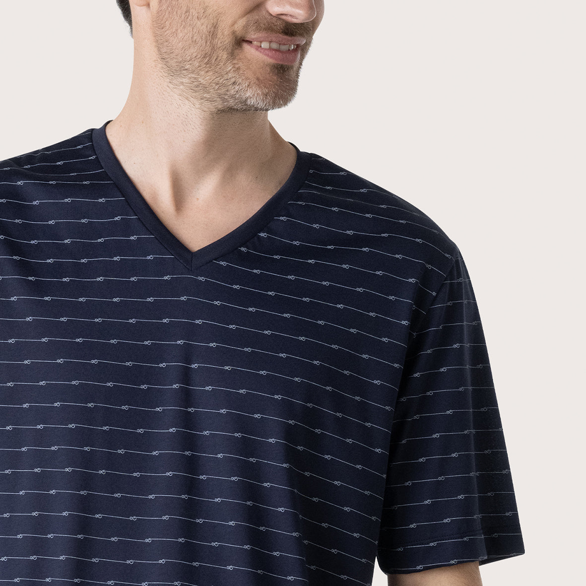 eminence-club-pyjama-court-homme-merceris-col-v-marine-rouge image 2