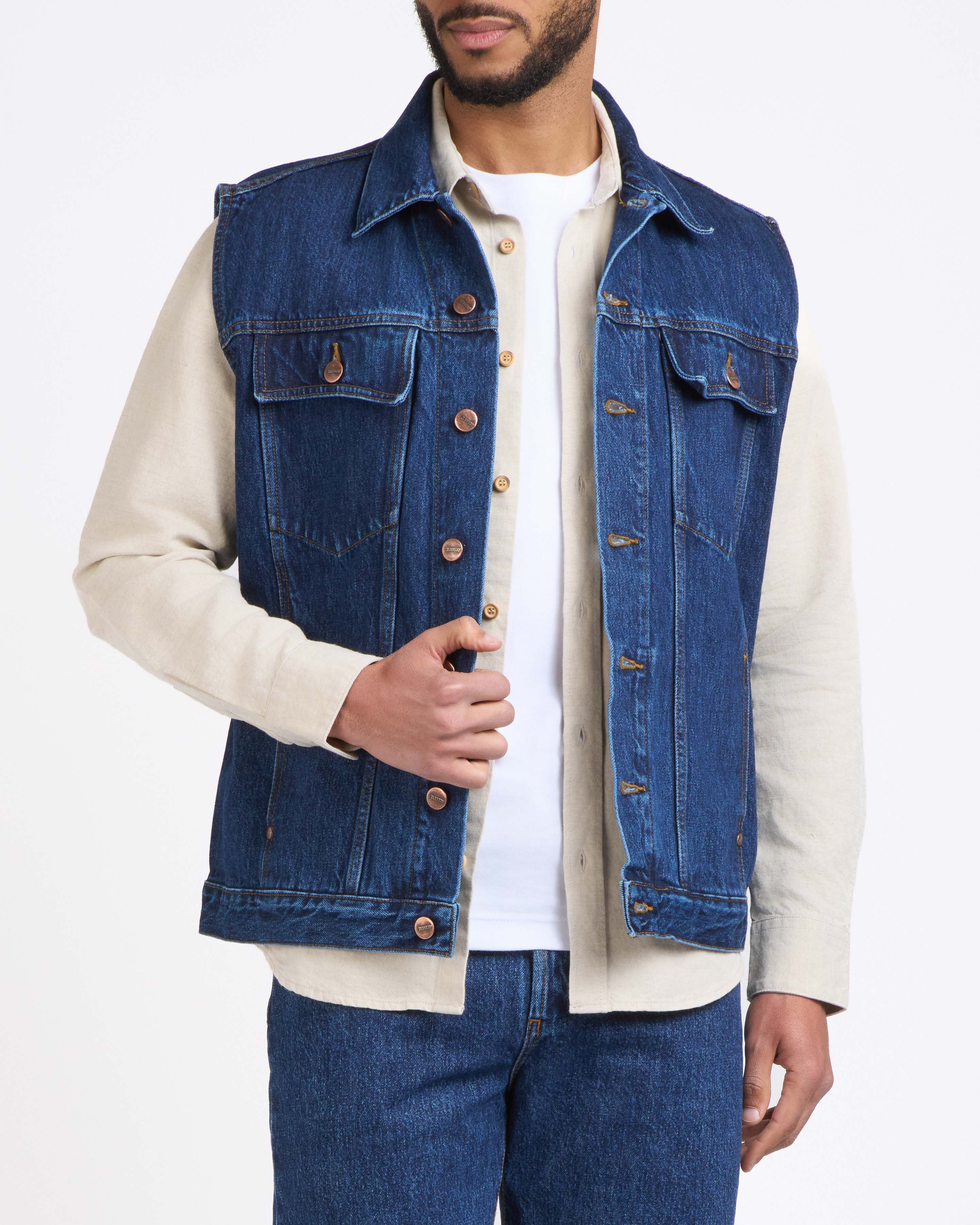 atelier-tuffery-blouson-sans-manches-homme-en-jean-brut image 4