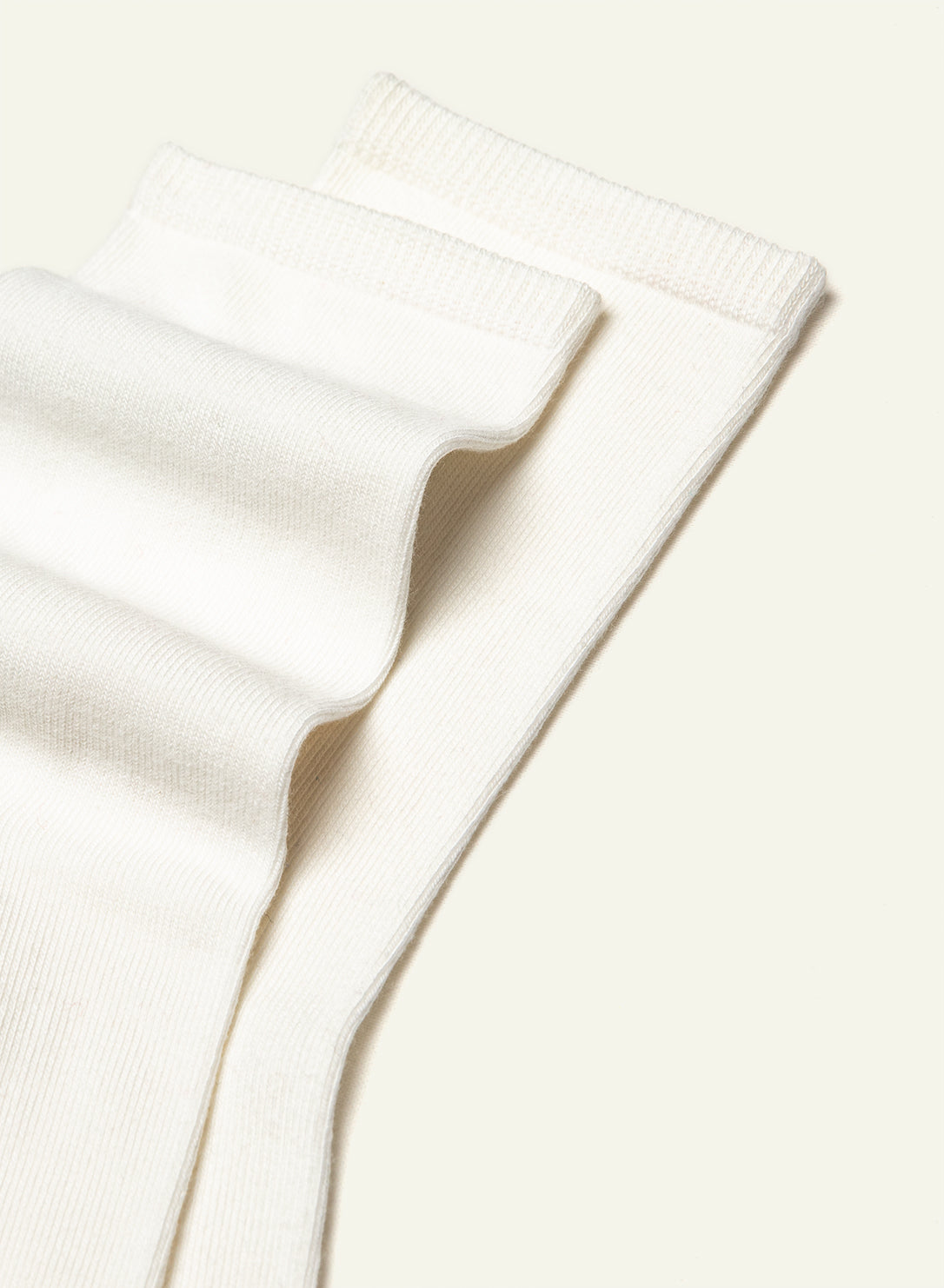 archiduchesse-blanc-mouton-chaussettes-courtes-blanches-unisexe image 3