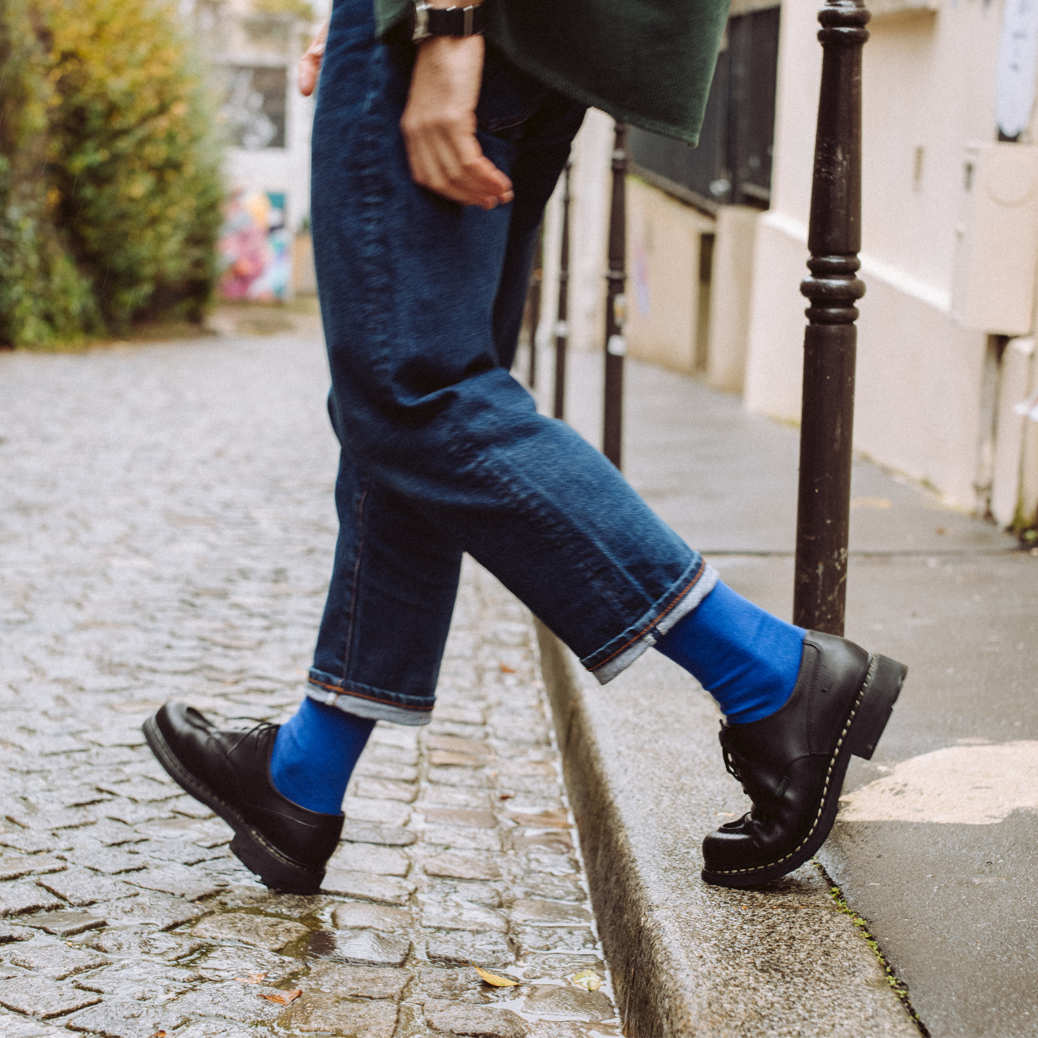 archiduchesse-de-ville-bleu-monochrome-chaussettes-mi-mollet image 4