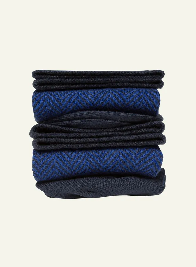 archiduchesse-chevronn-e-bleue-chaussettes-fantaisie-mi-hautes image 1
