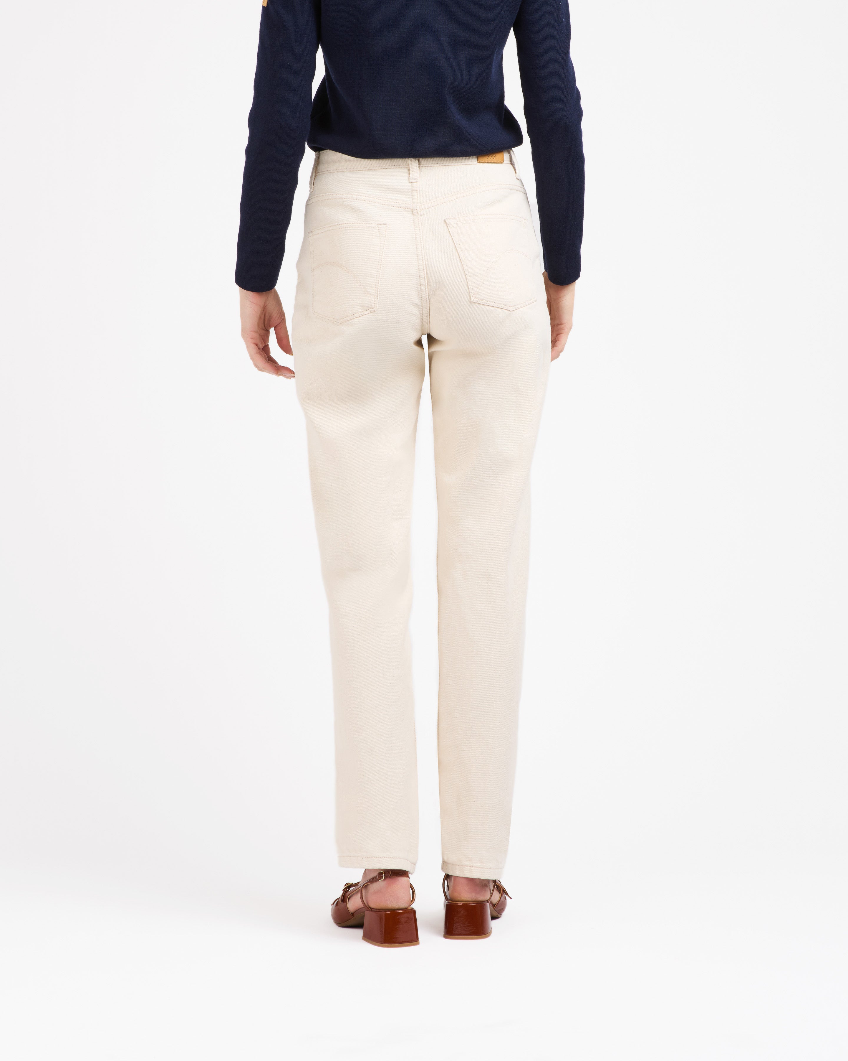 atelier-tuffery-jean-apolline-femme-droit-taille-haute-cru-en-coton image 4