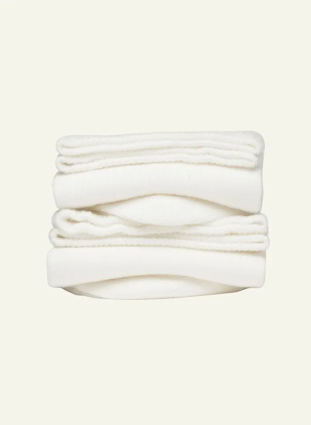 archiduchesse-blanc-mouton-chaussettes-courtes-blanches-unisexe image 1