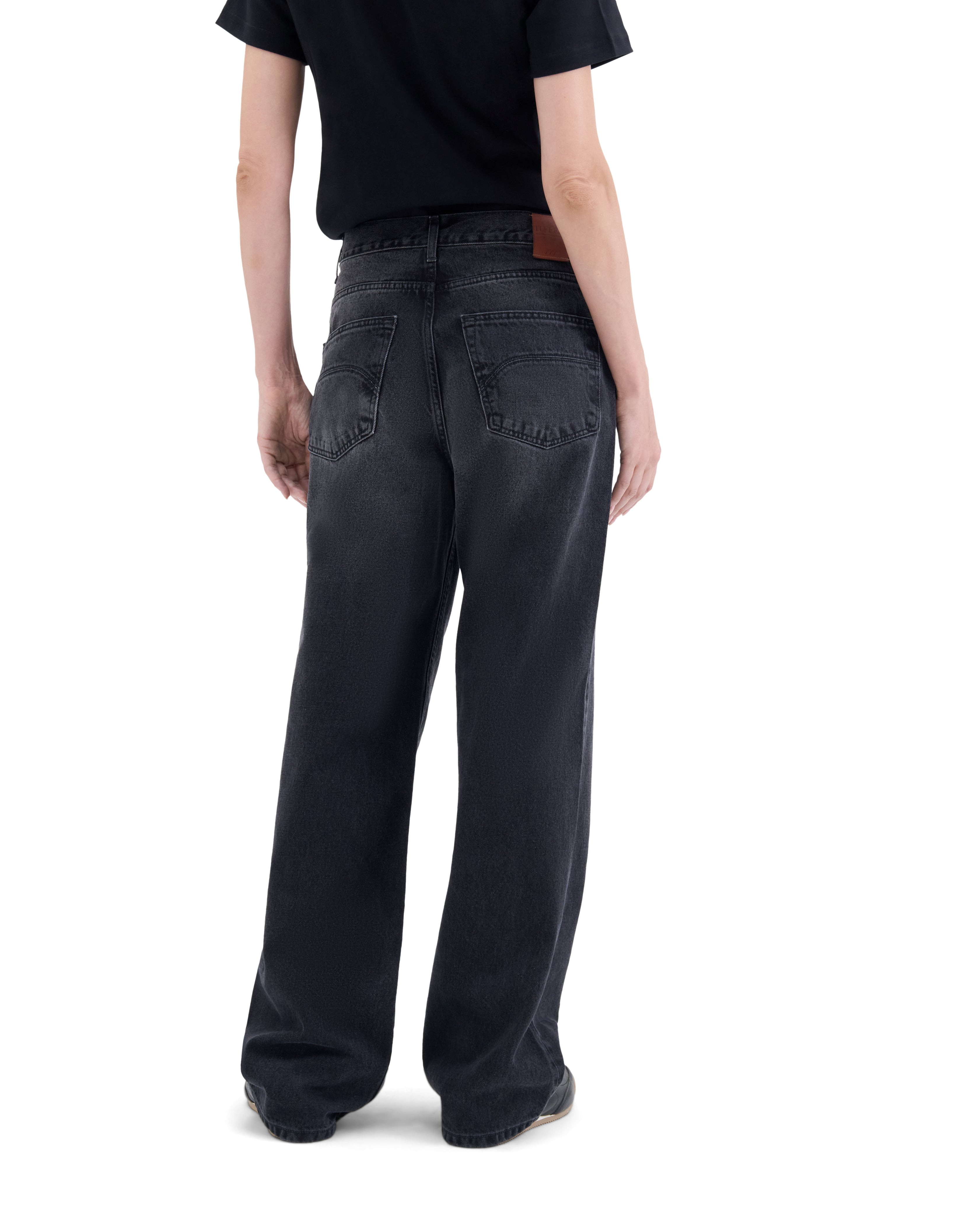 atelier-tuffery-jean-femme-baggy-gaspard-noir-d-lav image 5