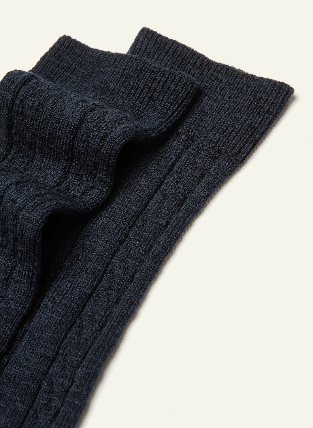 archiduchesse-d-hiver-bleu-marine-chaussettes-chaudes-mi-hautes image 3