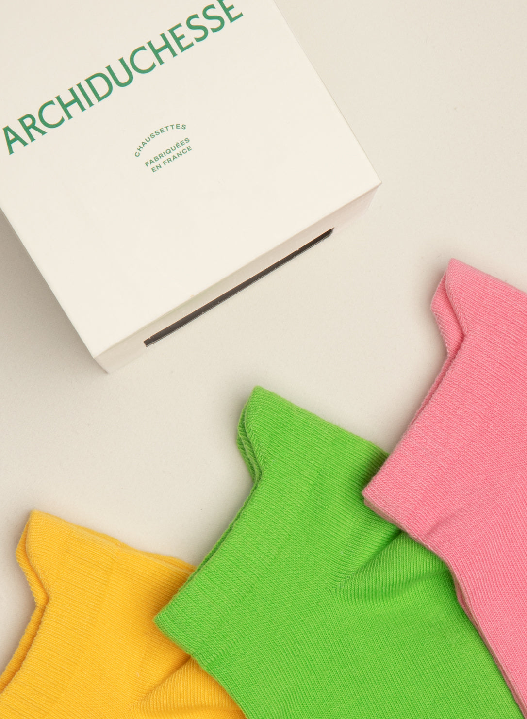 archiduchesse-trio-socquette-color-coffret-3-socquettes-jaune-rose-vert image 3