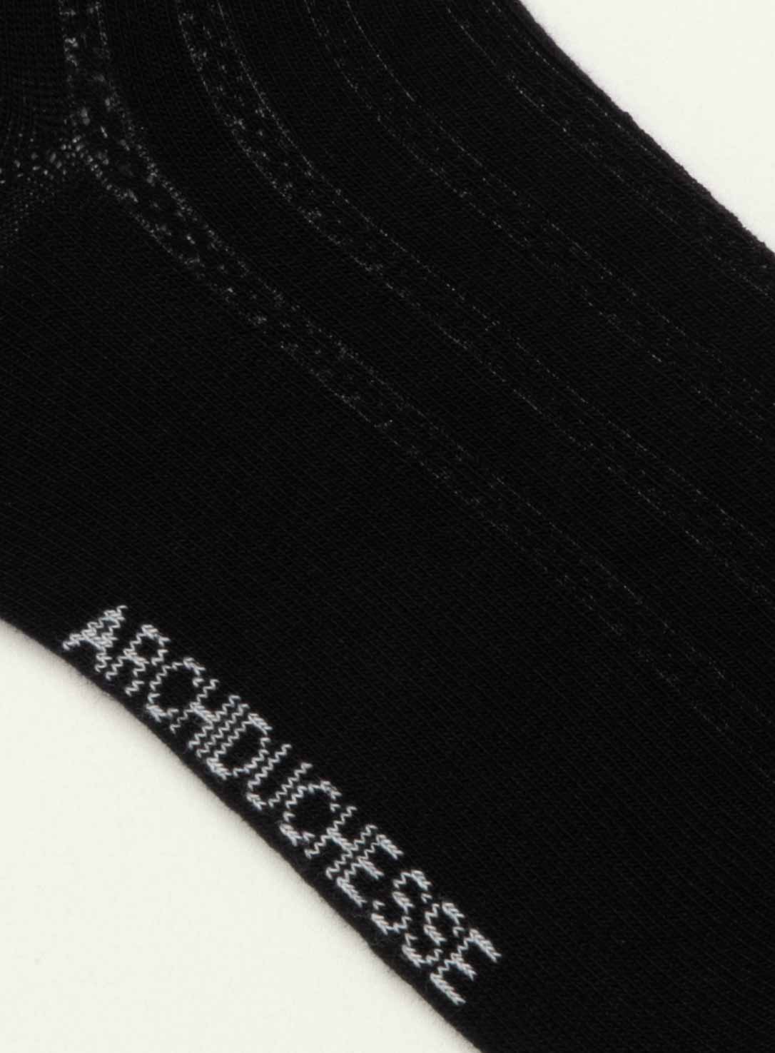 archiduchesse-collerettes-noir-r-glisse-chaussettes-courtes-ajour-es-noires image 4