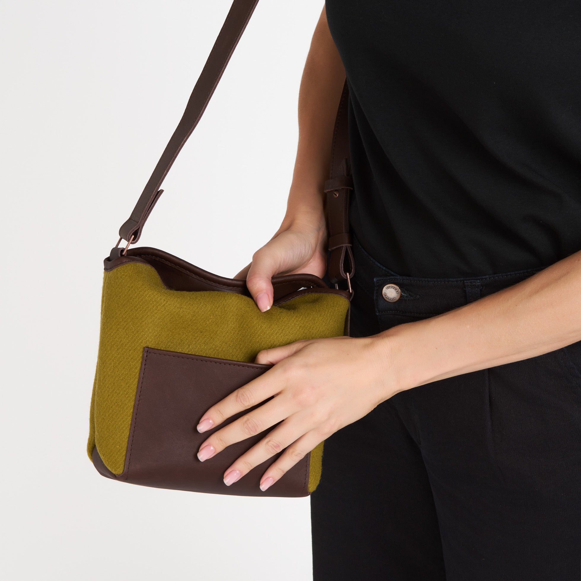 atelier-tuffery-sac-bandouli-re-olive-laine-fran-aise-et-cuir image 3