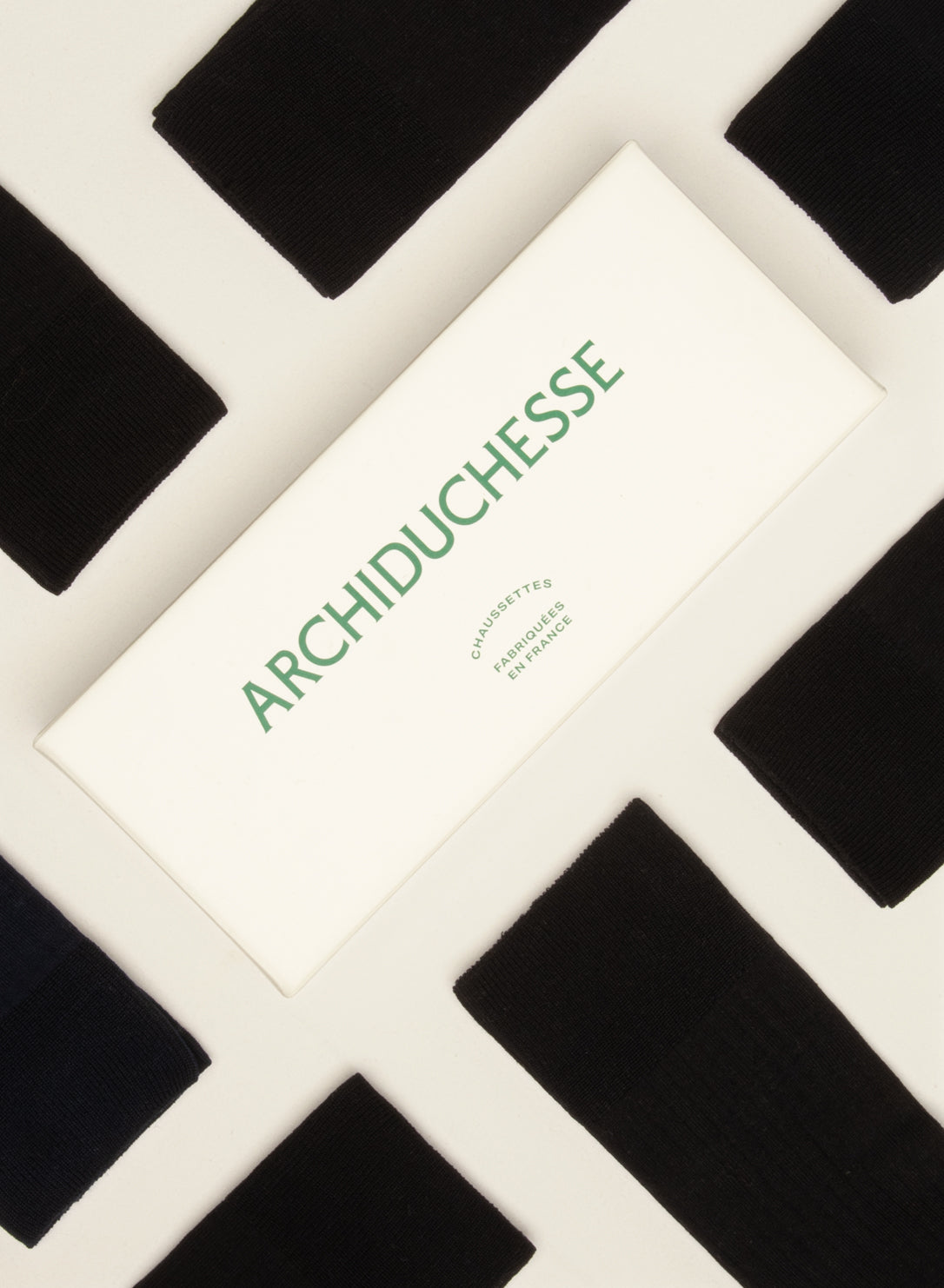 archiduchesse-semainier-classique-de-luxe-7-chaussettes-mi-hautes-noires image 2
