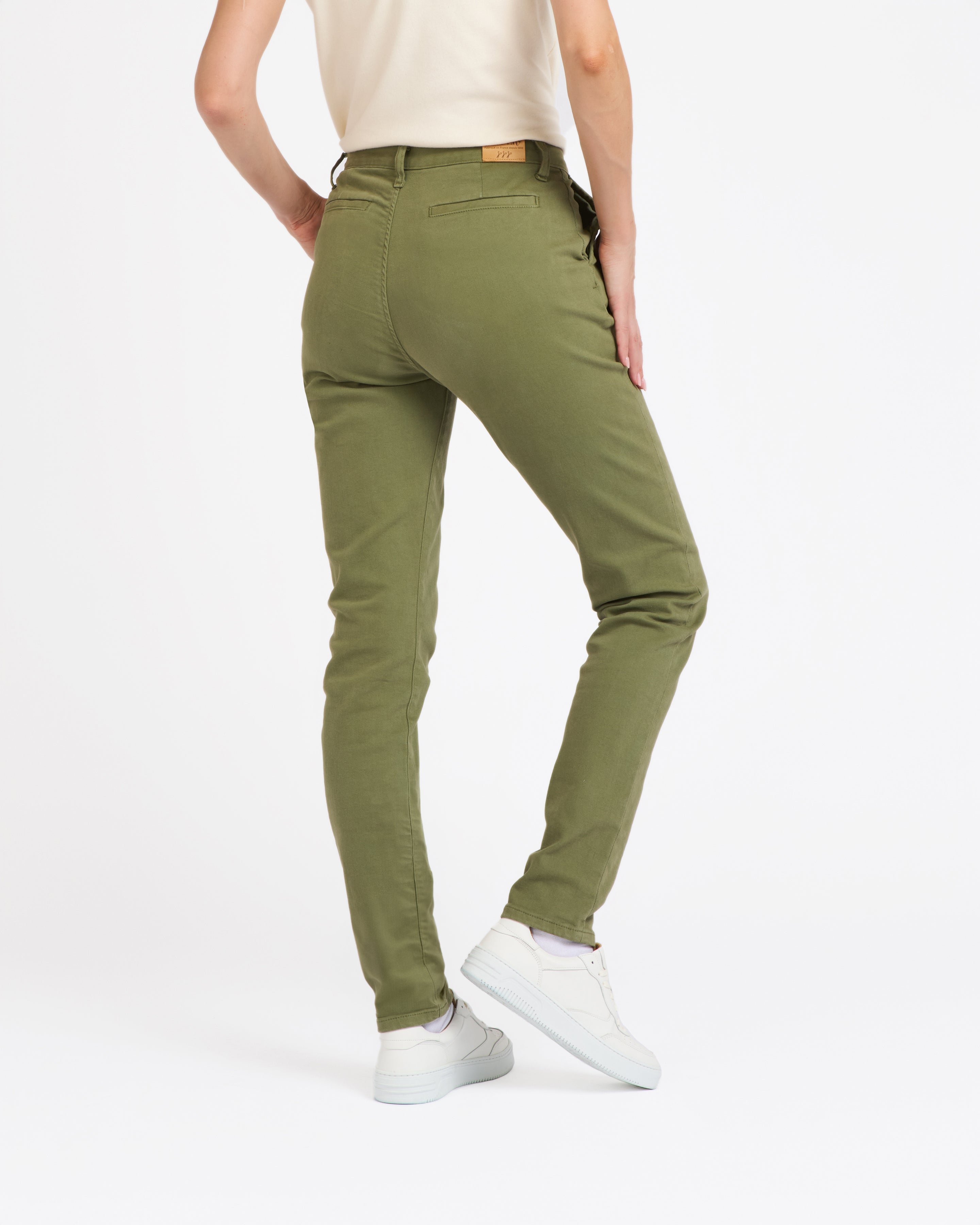 atelier-tuffery-chino-femme-l-onie-taille-haute-vert-kaki image 4
