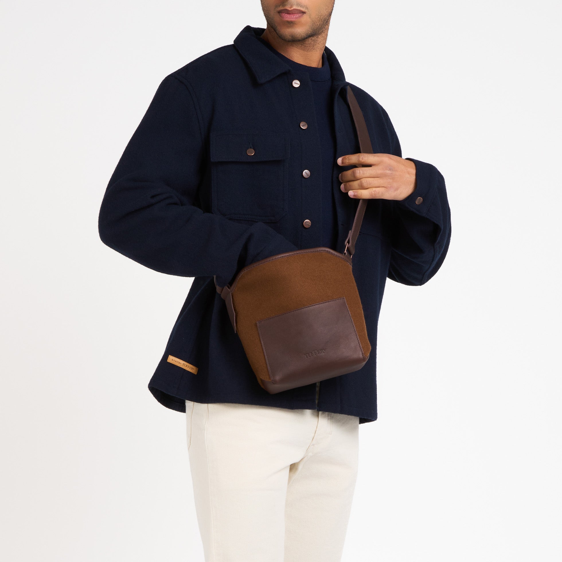 atelier-tuffery-sac-bandouli-re-chocolat-cuir-pleine-fleur-laine-fran-aise image 5