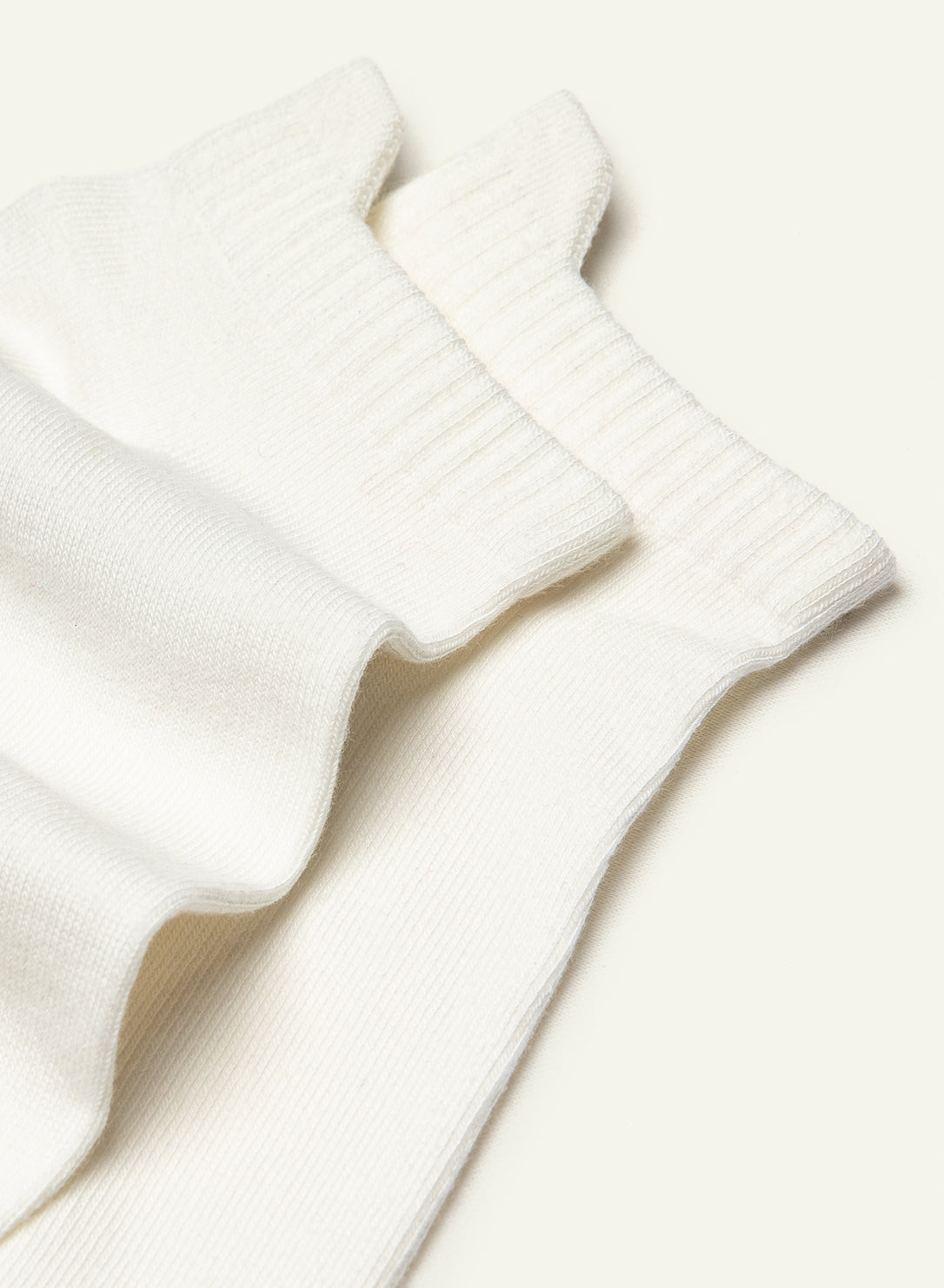 archiduchesse-blanc-mouton-socquettes-courte-best-seller image 3
