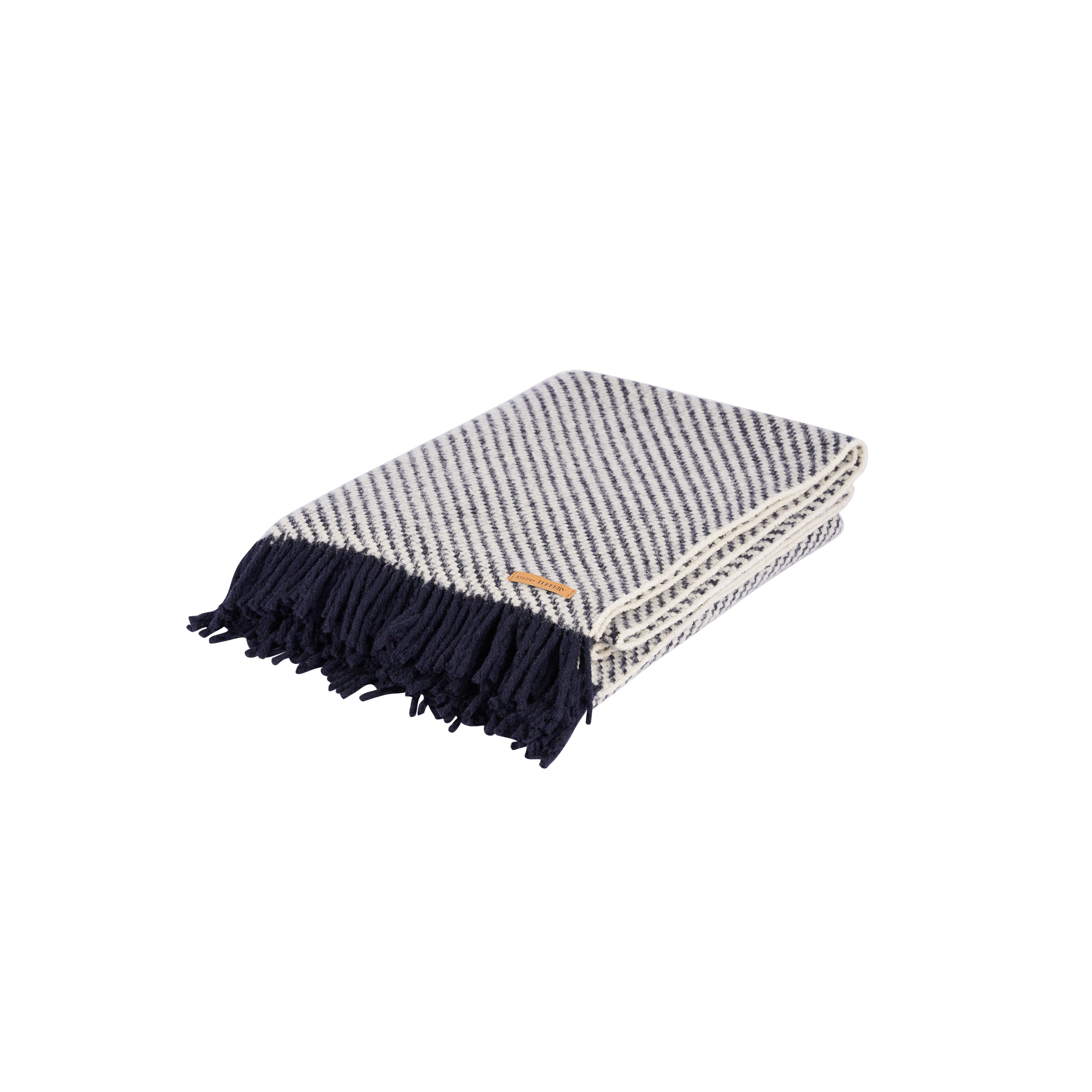 atelier-tuffery-plaid-laine-naturelle-de-loz-re-motif-diagonale-armur image 3