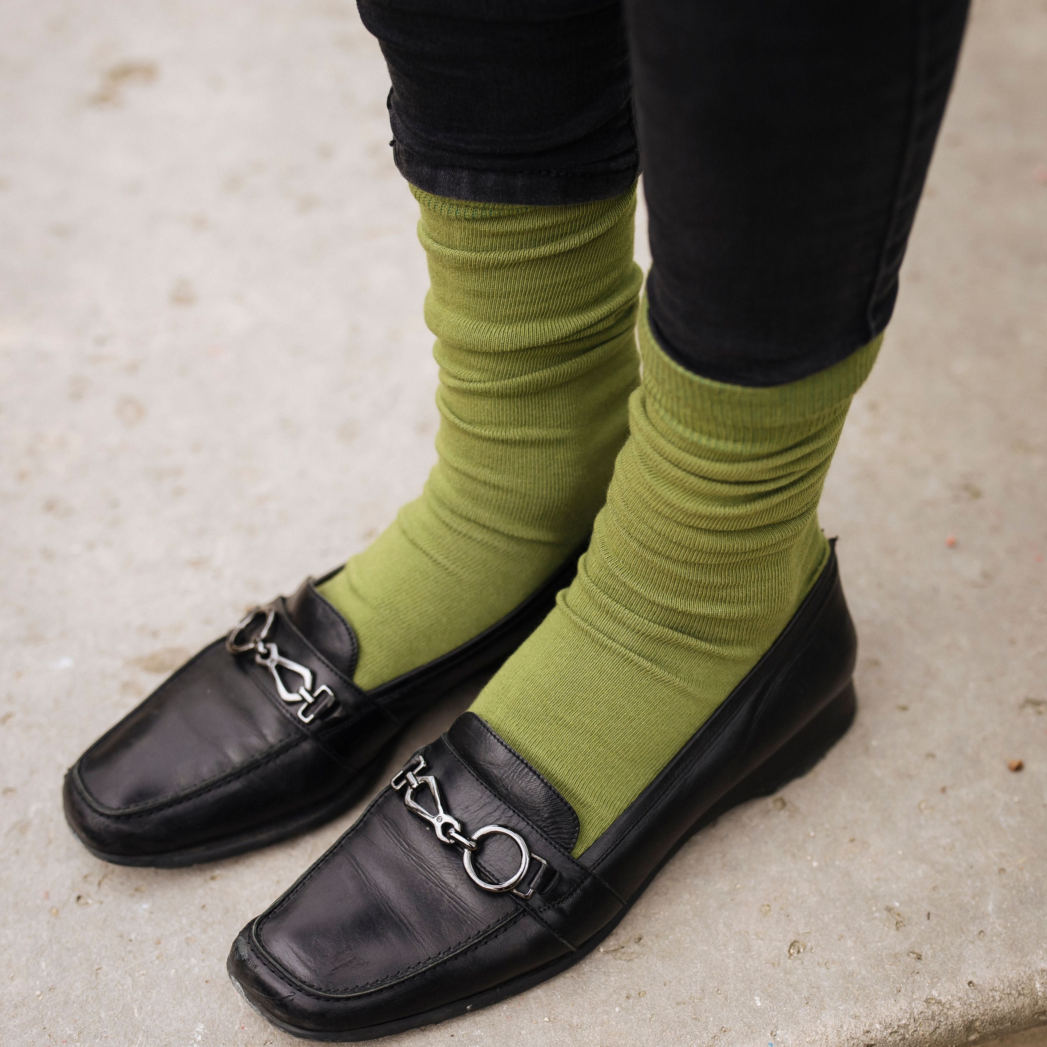 archiduchesse-de-ville-vert-olive-chaussettes-mi-mollet-coton image 3