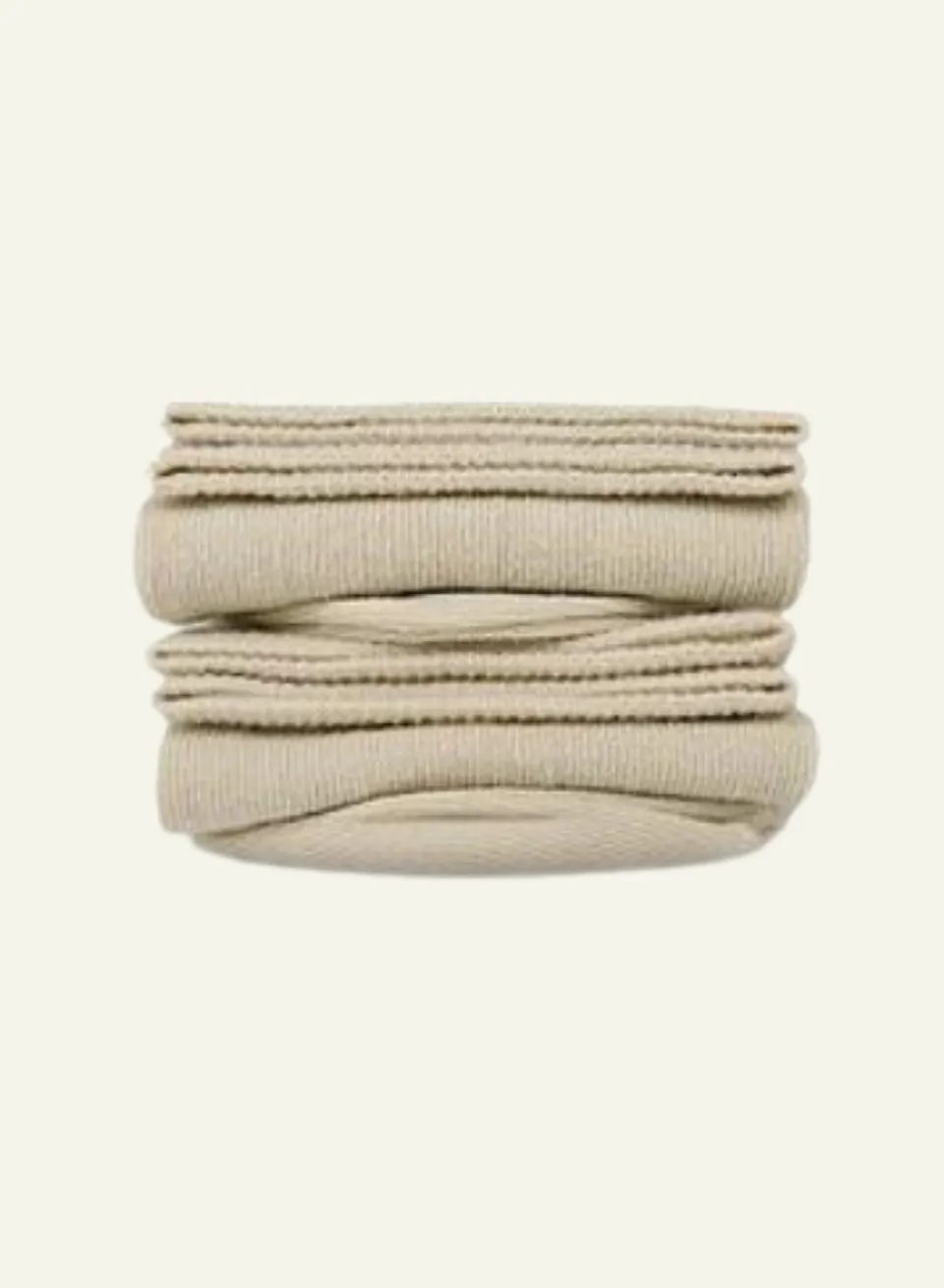 archiduchesse-de-ville-beige-bout-ficelle-chaussettes-mi-mollet image 1