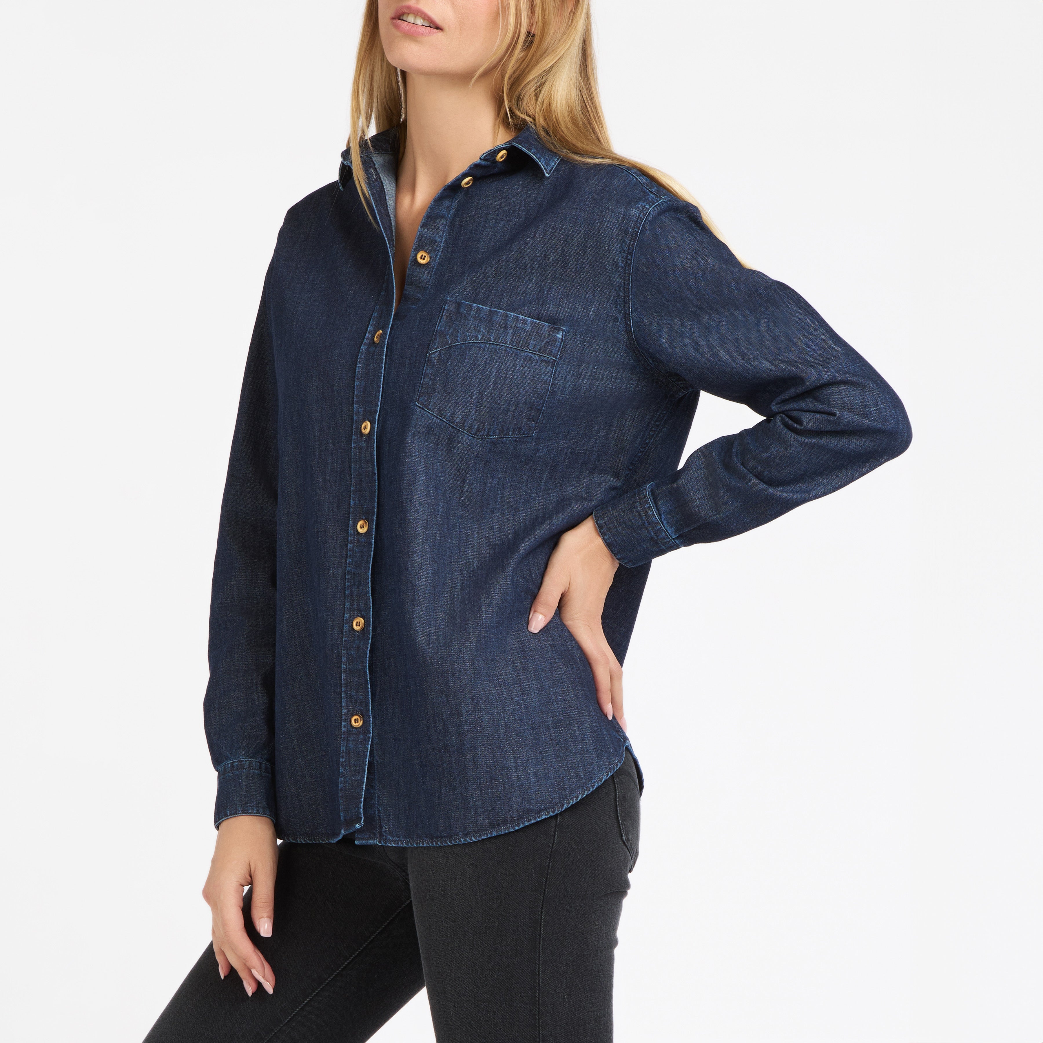 atelier-tuffery-aubrac-chemise-femme-droite-en-denim-brut image 2