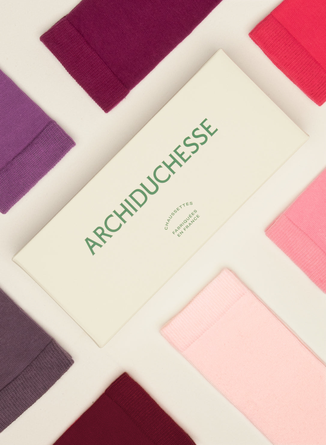 archiduchesse-semainier-rose-bonbon-chaussettes-mi-hautes-coton image 2